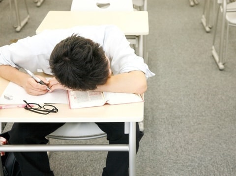 授業中の居眠り｜心と身体のバランス｜ファミリーカイロプラクティックセンター福岡